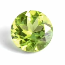 Peridot natural verde deschis