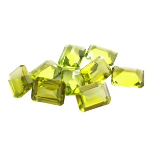semiprecious stones peridot for jewelry